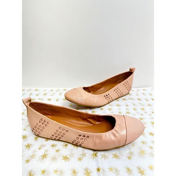 Ellen Degeneres Shoes Womens Size 8 Ballet Flats Perforated Hearts - Picture 1 of 9